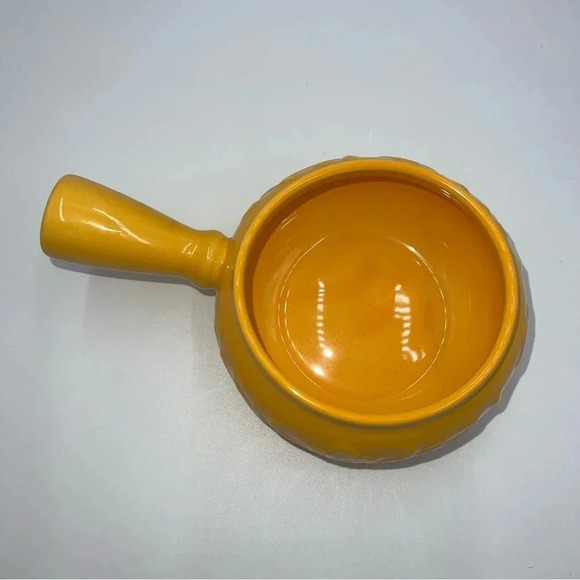Set of 2 Soup Crocks Yellow and Orange Embossed Glazed 13oz with Handles‎ - Picture 7 of 13
